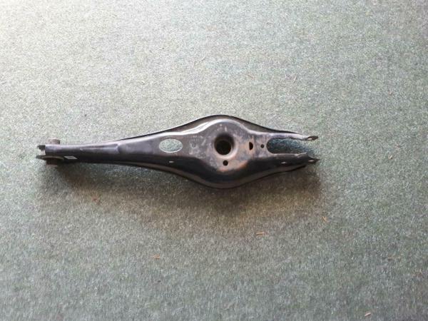 Querlenker links hinten VW, Skoda 3Q0505371B - Gebraucht.